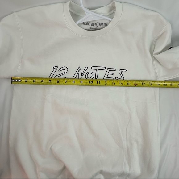 ALEC BENJAMIN 12 Notes Tour Crewneck size small - Picture 8 of 9